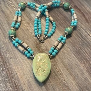 Turquoise toned unique vintage chunky necklace